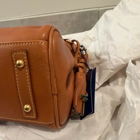 New! Dooney & Bourke Florentine Leather Tassel Shoulder Bag - Picture 3 of 11